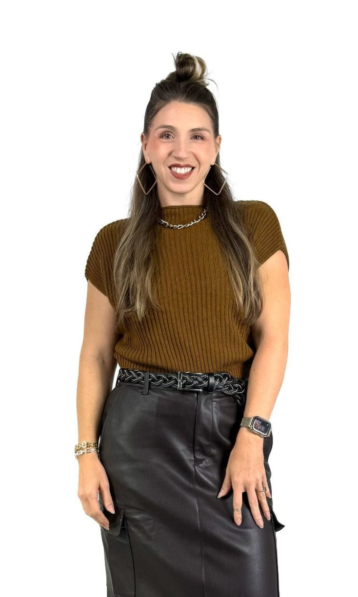 Gyal Bashy women's ribbed short-sleeve sweater in golden brown
