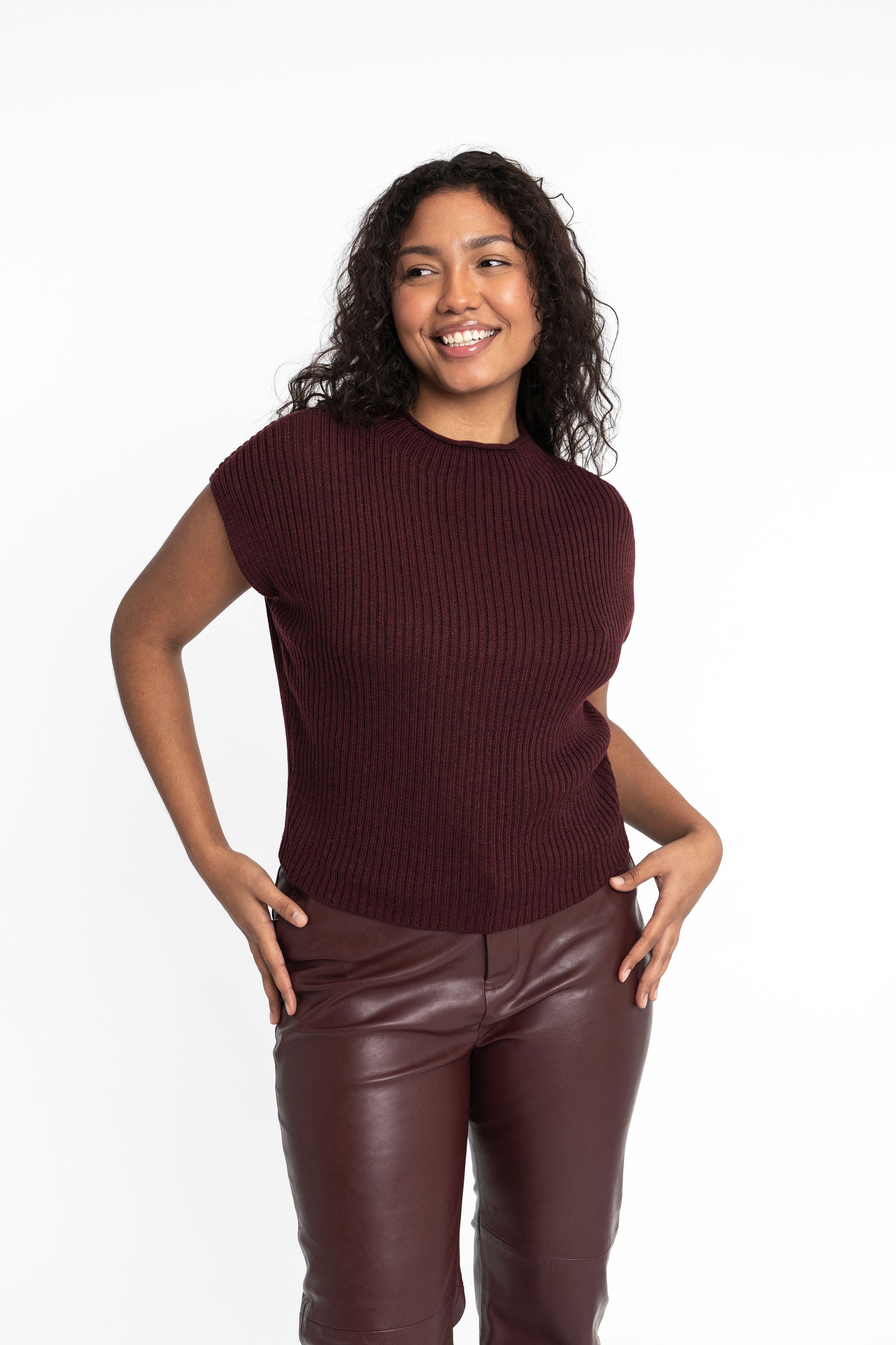 Gyal Bashy women's ribbed short-sleeve sweater in dark cherry