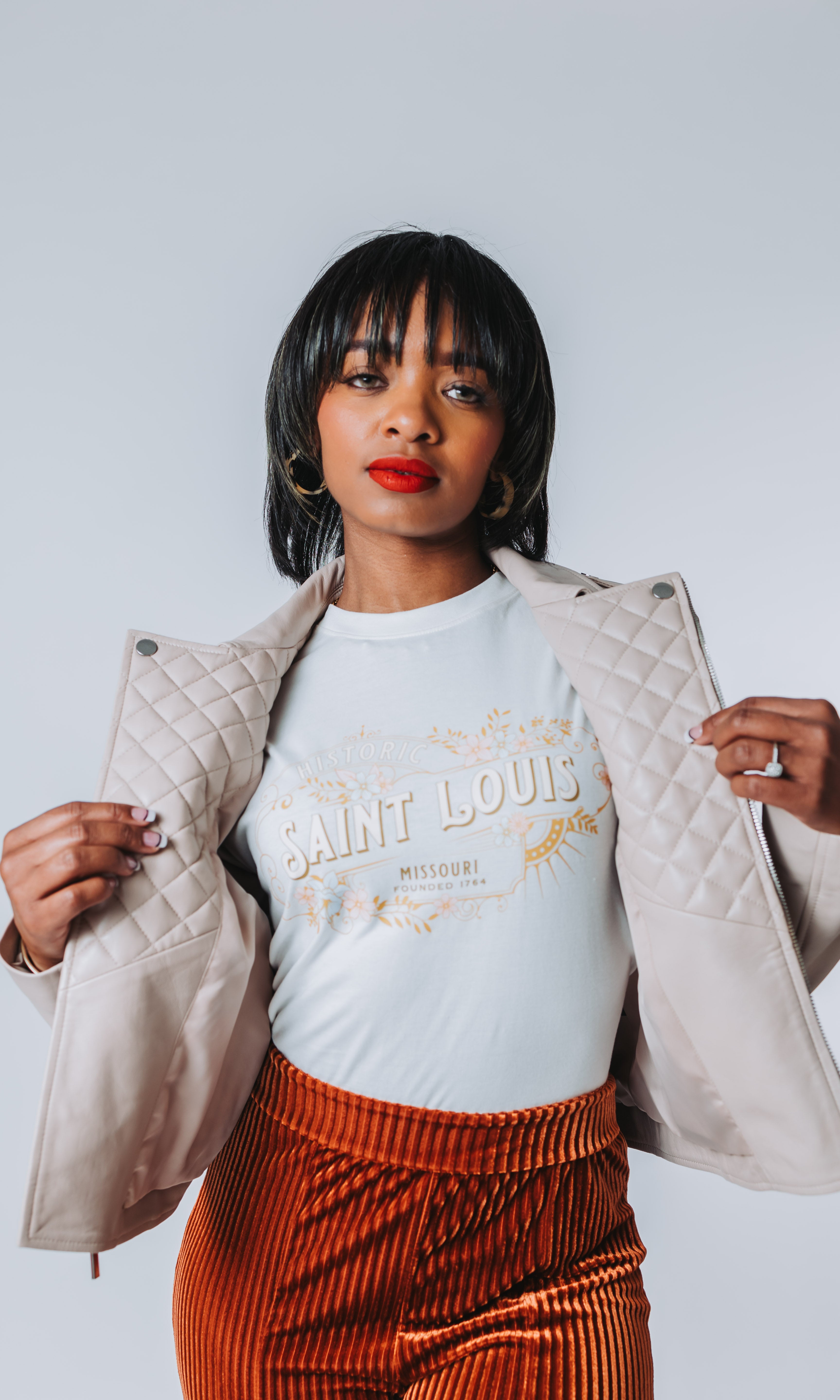 Vintage Charm st. louis tee gyal bashy