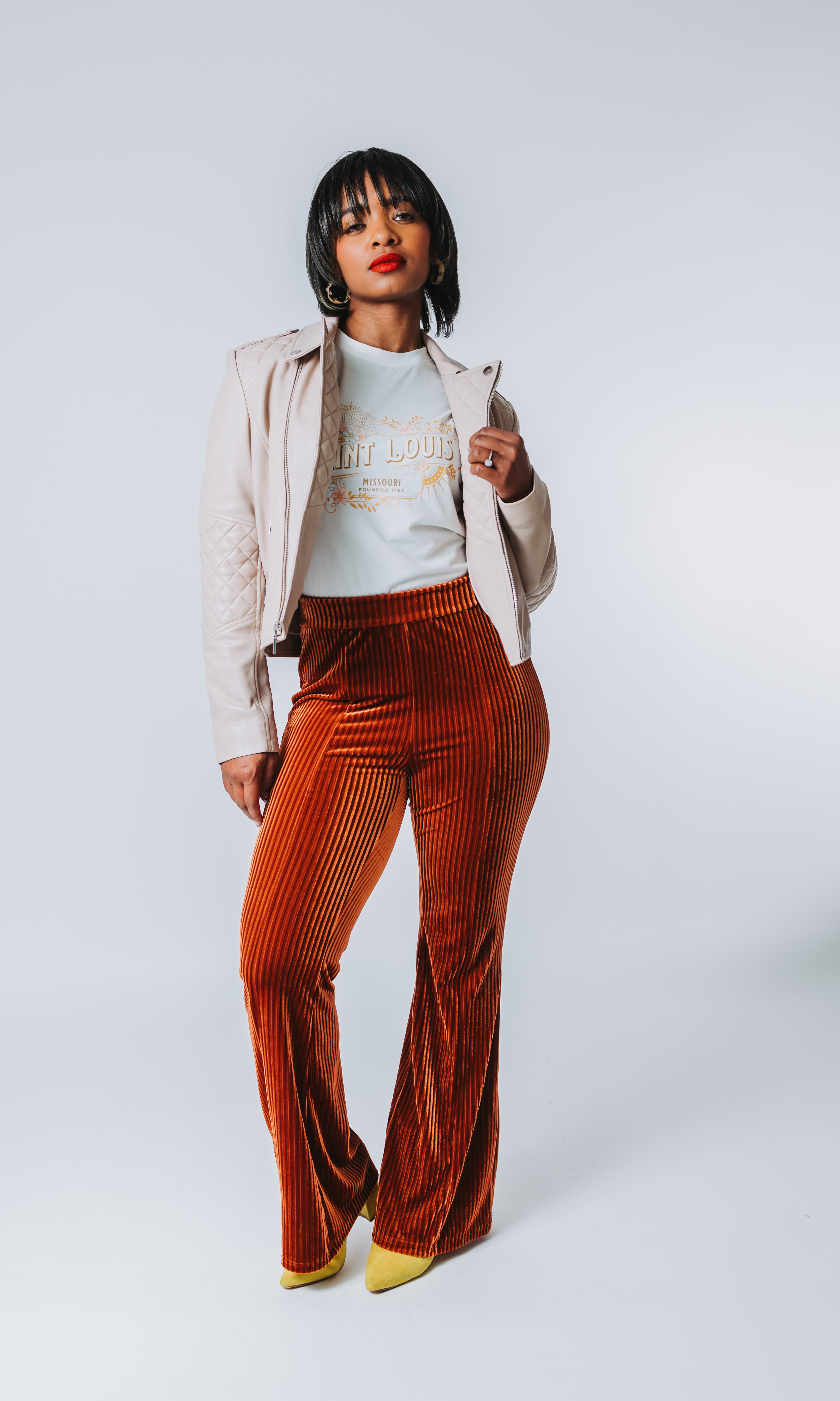 Vintage Charm st. louis tee gyal bashy