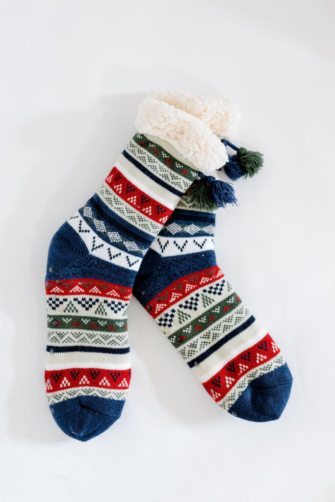 Cozy fair isle hearts slipper socks with sherpa lining, light blue. Colour:  blue